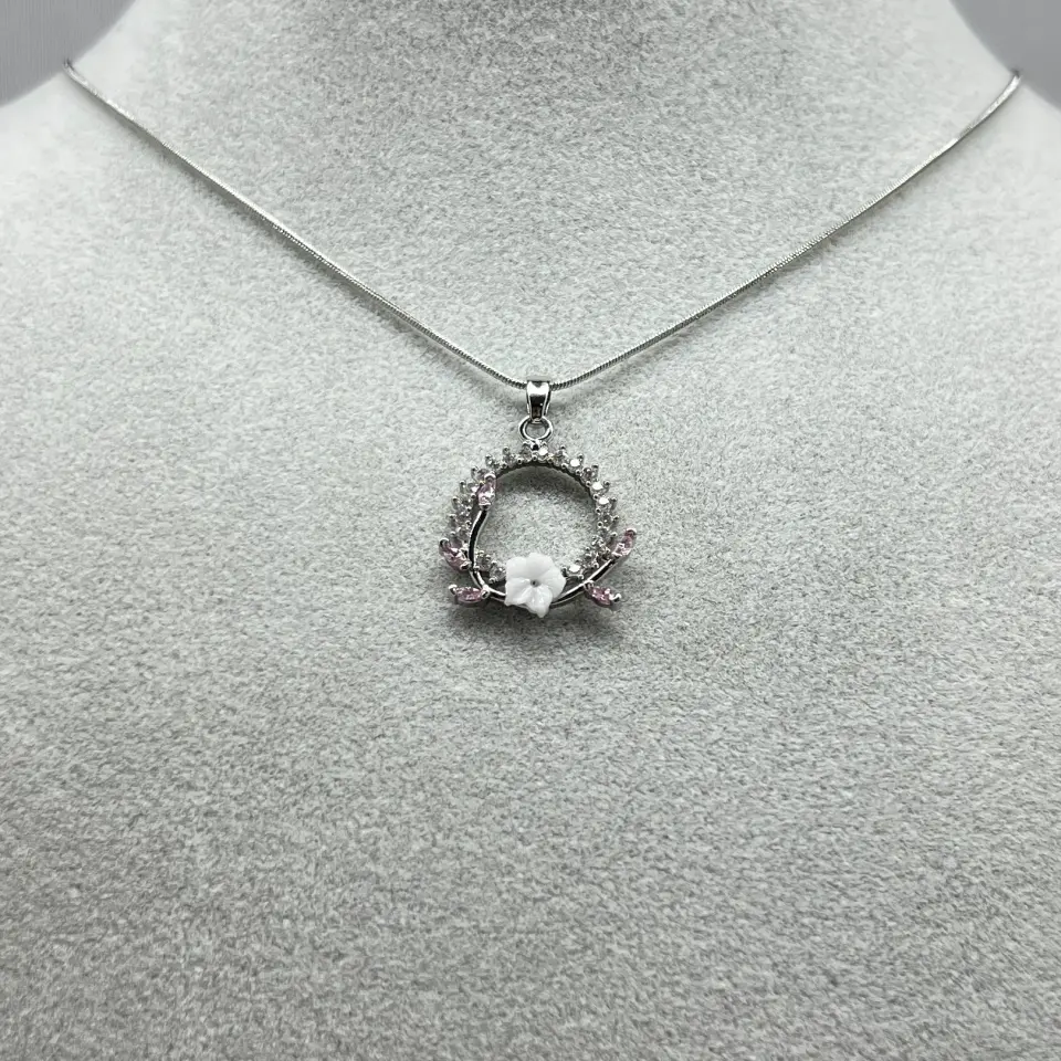 ÇELİK I Taşlı Çiçek Kolye