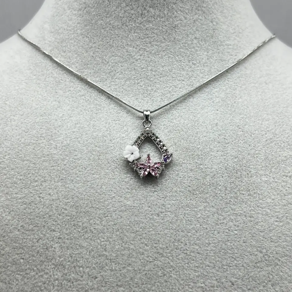 ÇELİK I Taşlı Çiçek Kolye