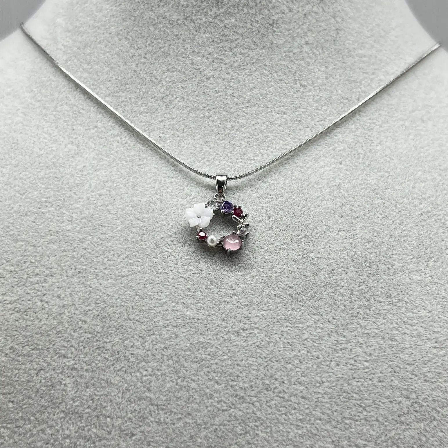 ÇELİK I Renkli Taşlı Çiçek Kolye