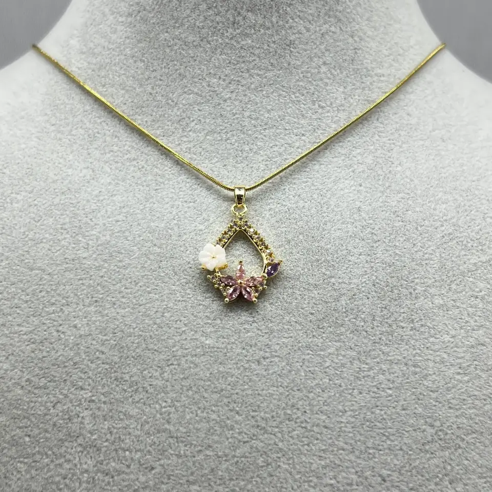 ÇELİK I Taşlı Çiçek Kolye