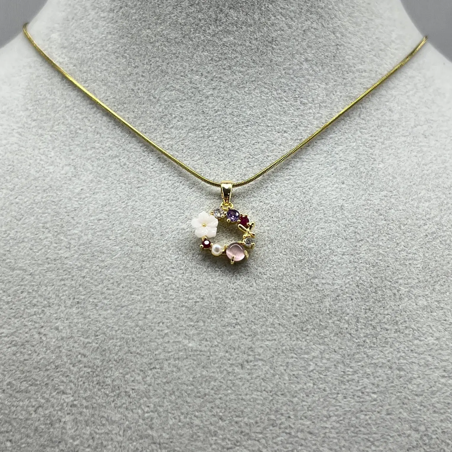 ÇELİK I Taşlı Çiçek Kolye