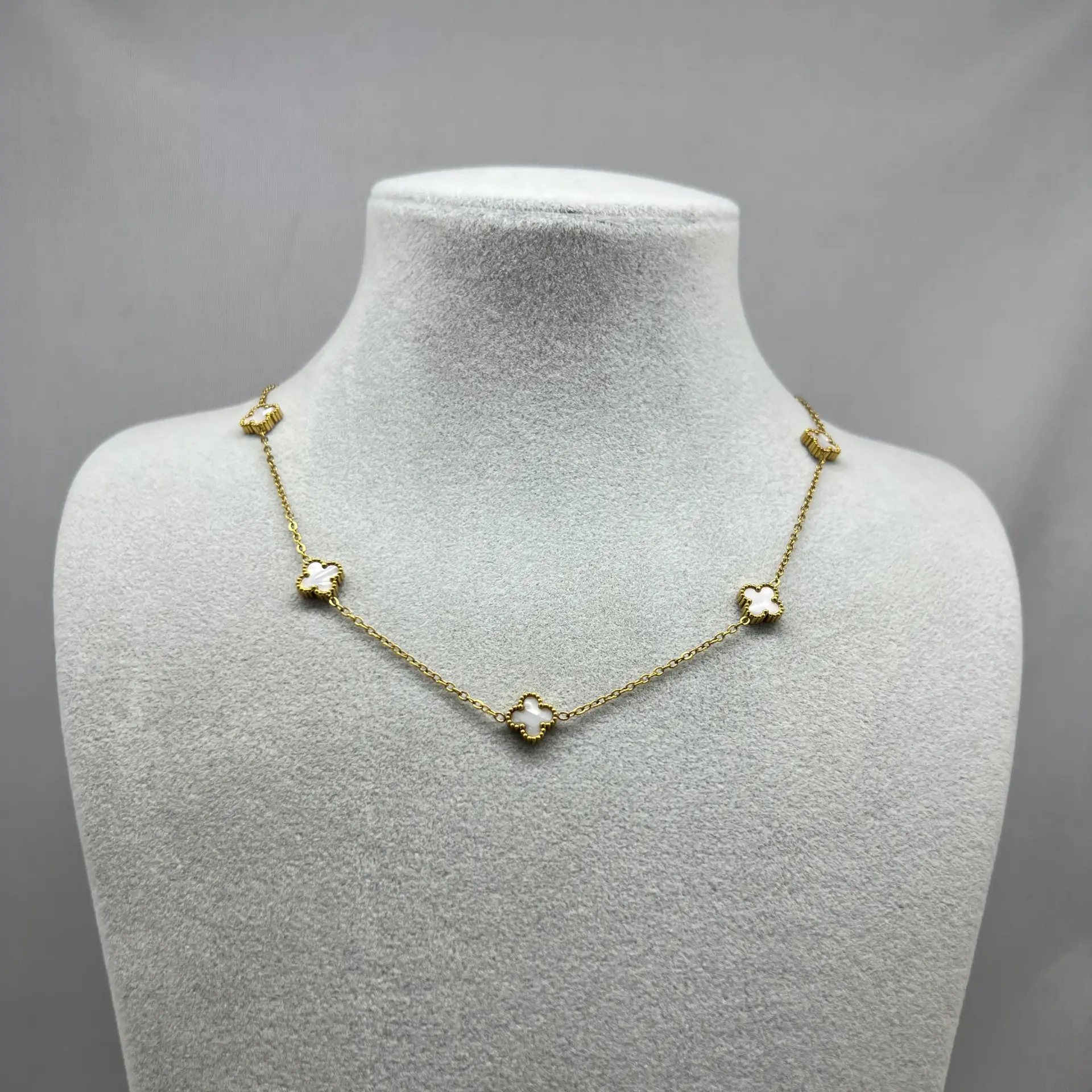 ÇELİK I Yonca Sedefli Kolye