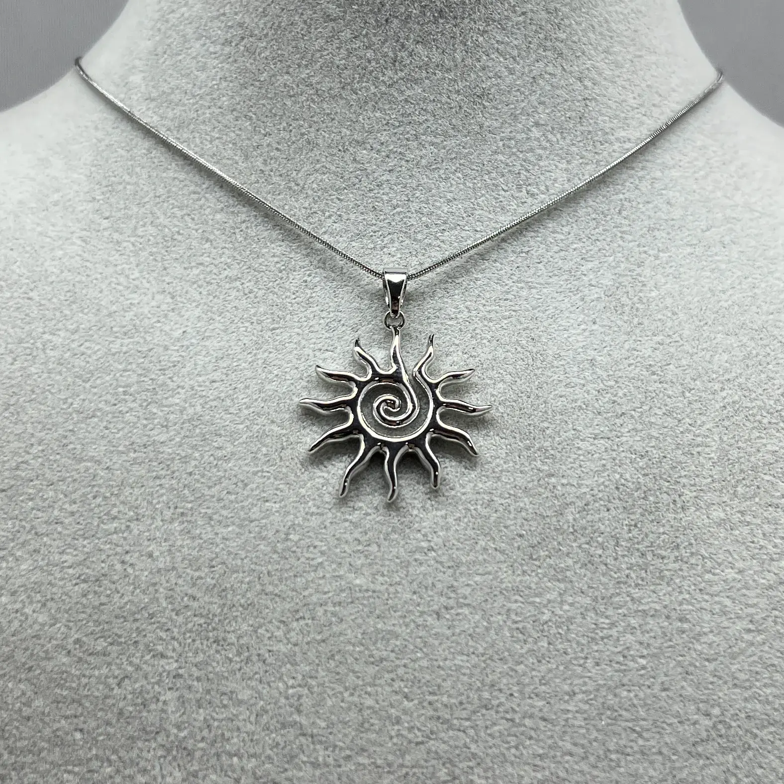 ÇELİK I Güneş Kolye