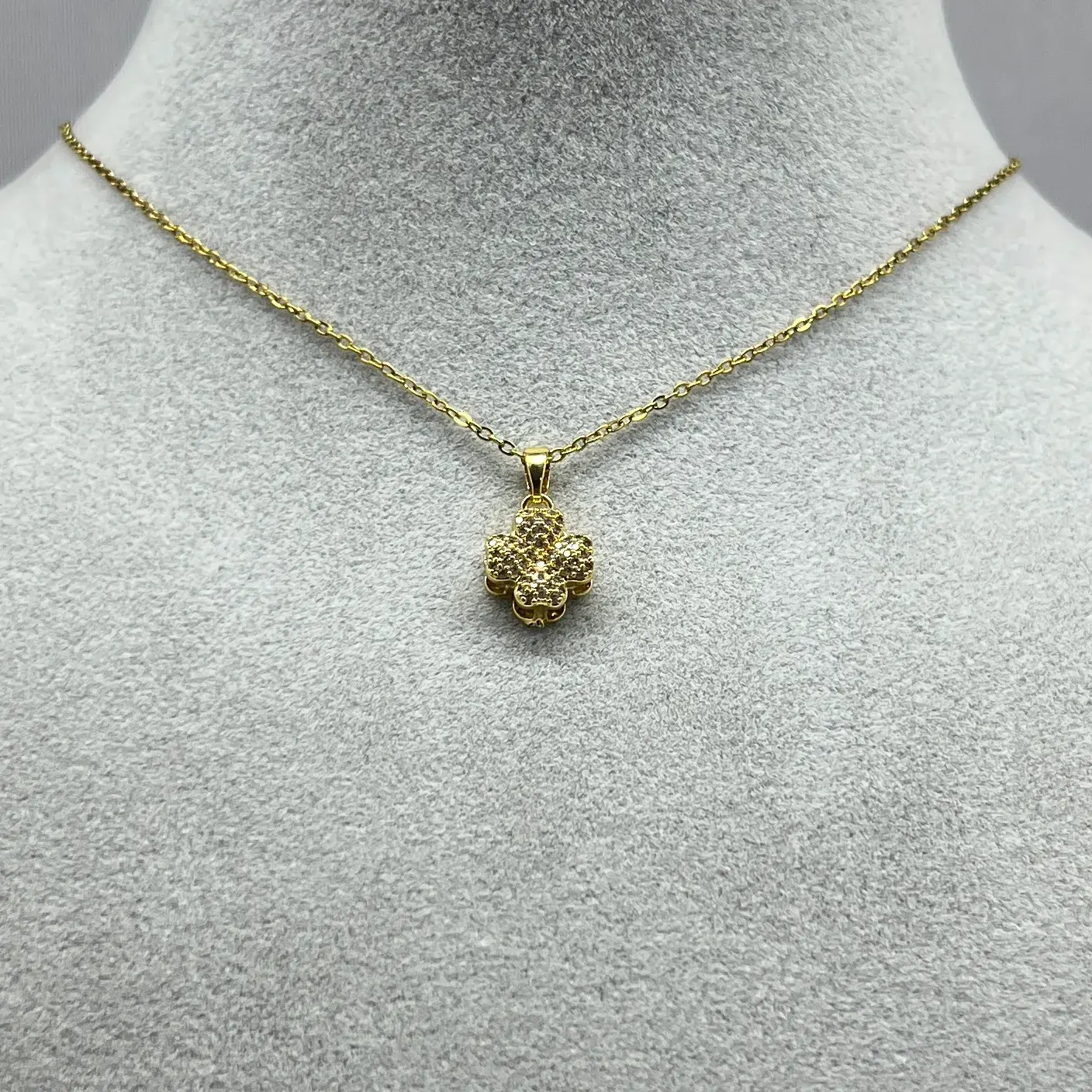 ÇELİK I Taşlı Yonca Kolye