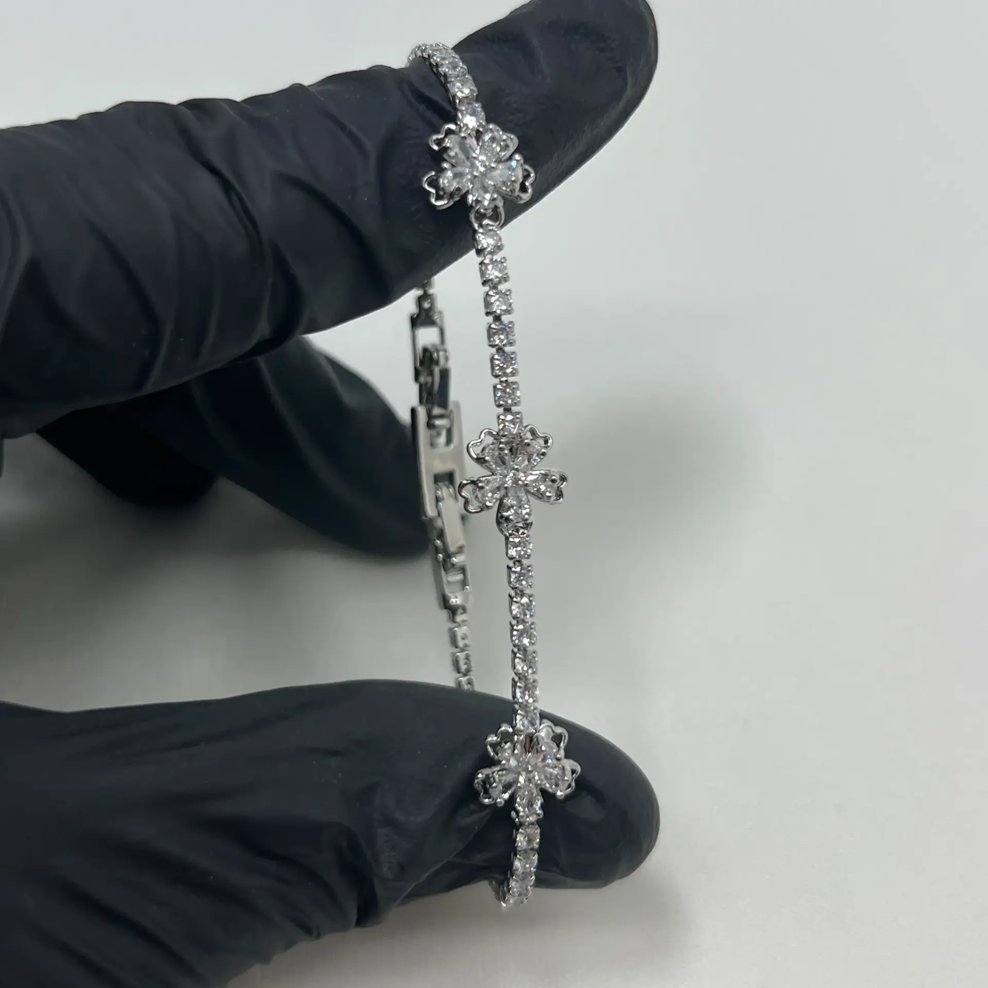 Vip I Suyolu Çiçek Bileklik