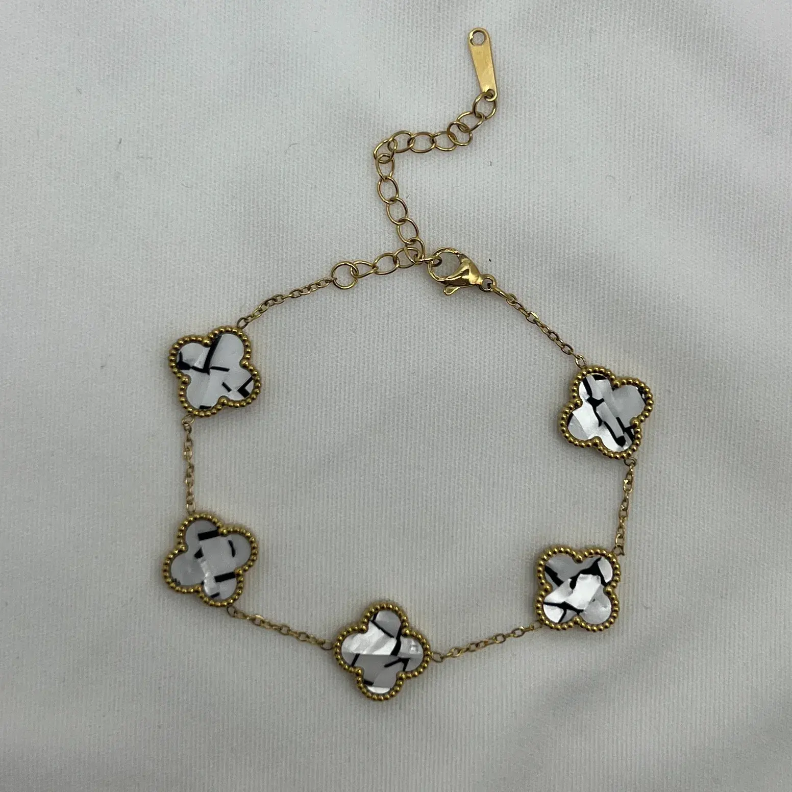 ÇELİK I Yonca Bilekik