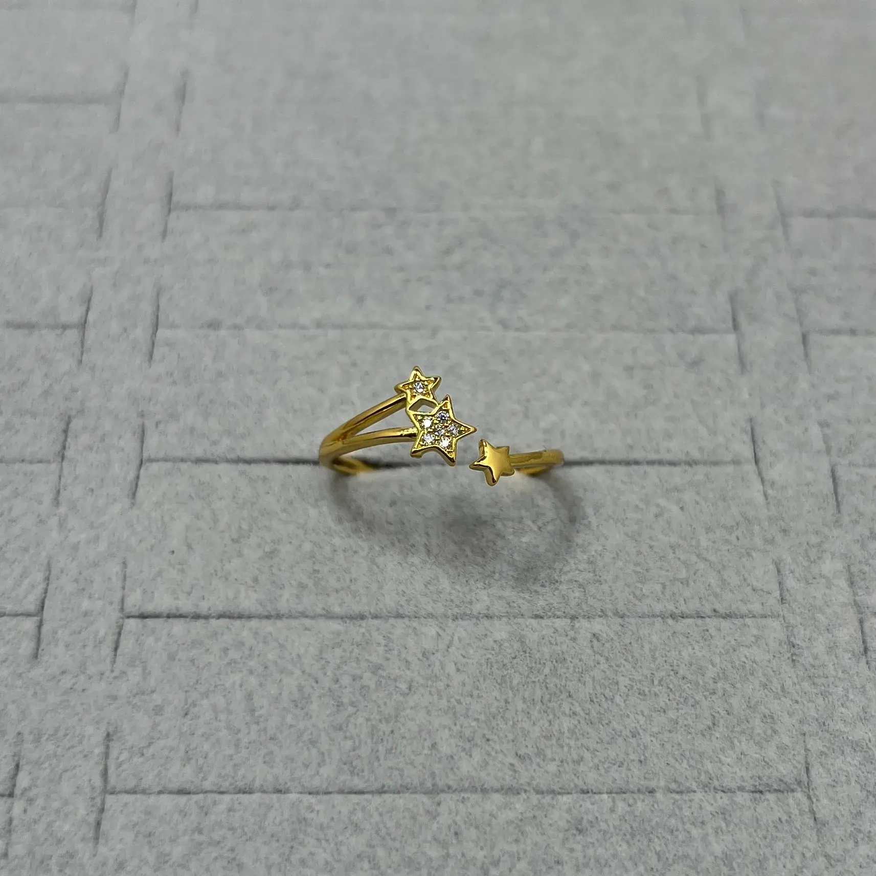 Vip I Ayarlanabilir Taşlı Yıldız Yüzük