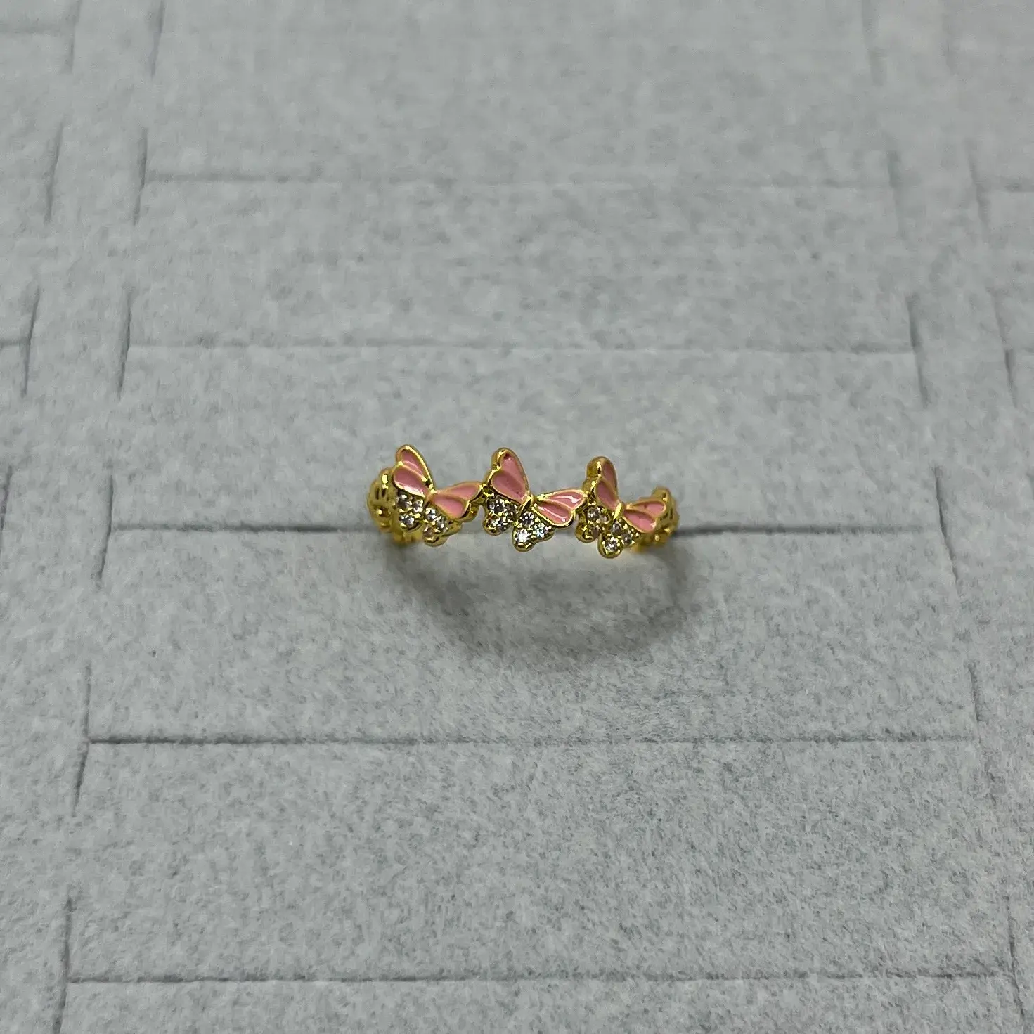 Vip I Ayarlanabilir Mineli Kelebek Yüzük