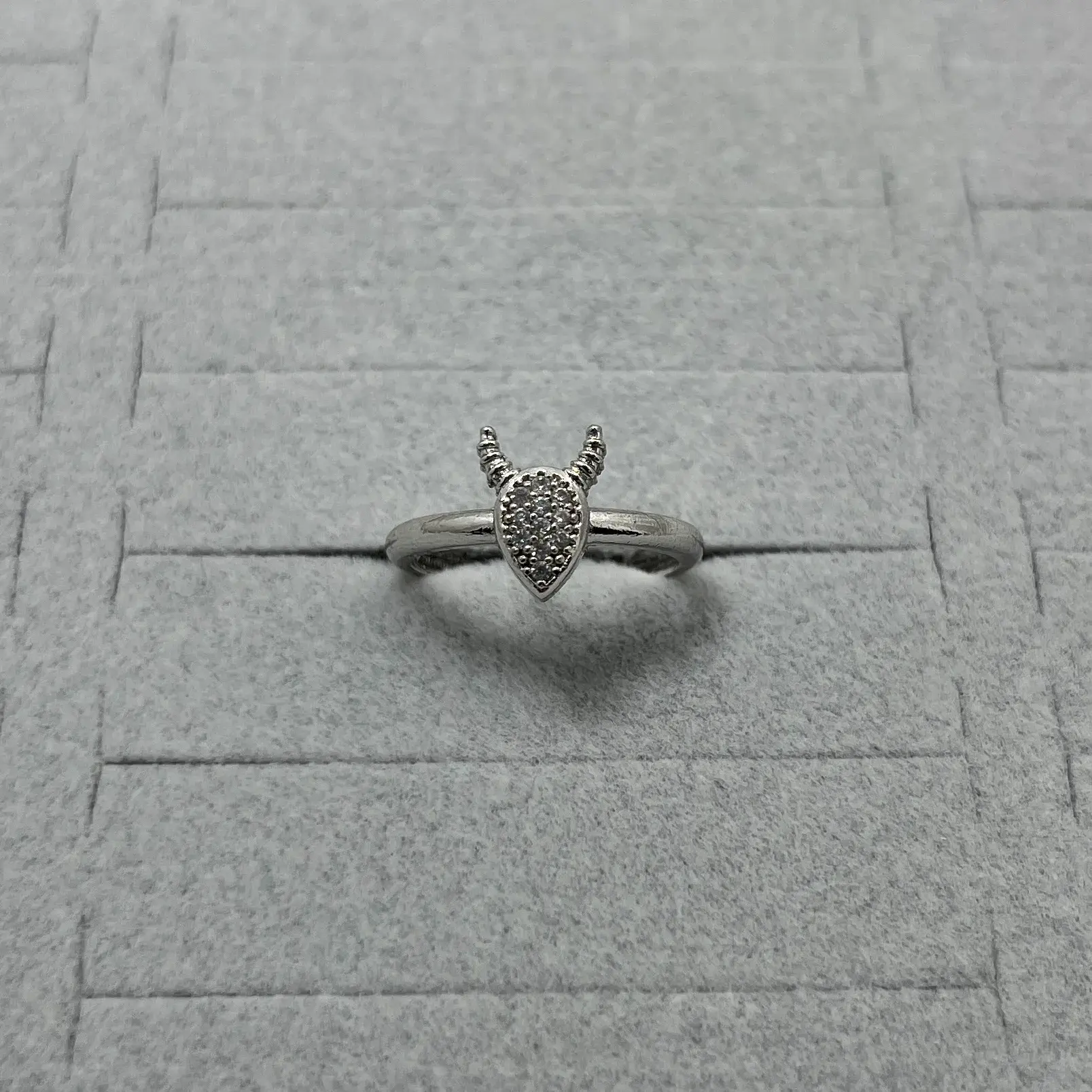 Pirinç I Ayarlanabilir Taşlı Yüzük