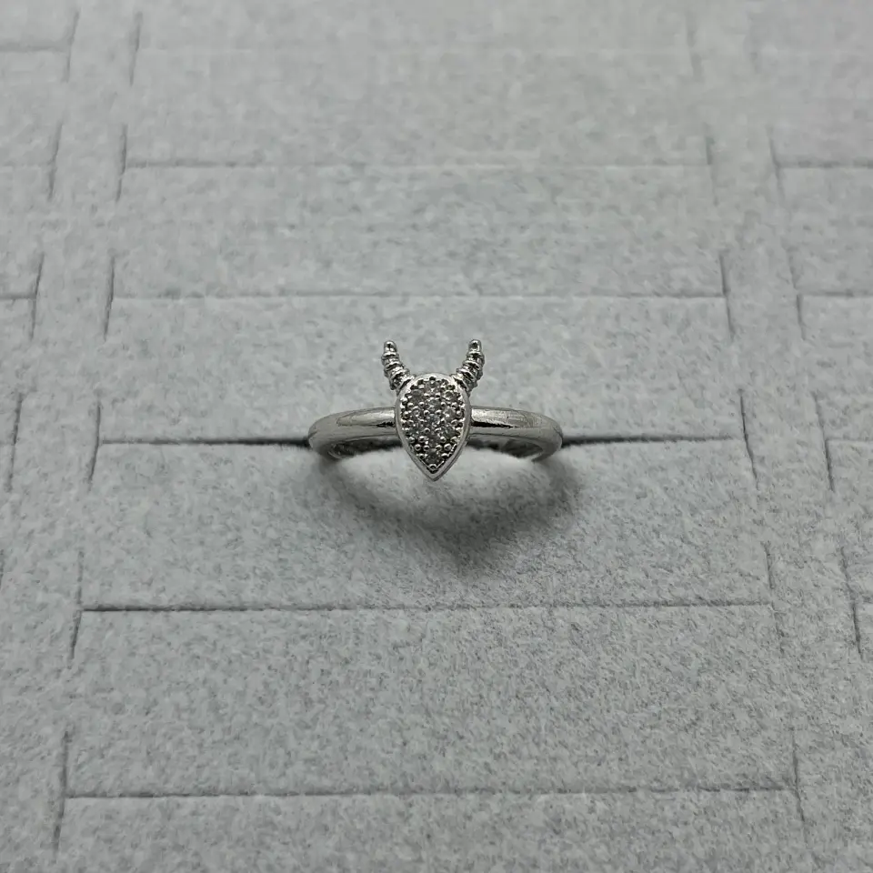 Pirinç I Ayarlanabilir Taşlı Yüzük