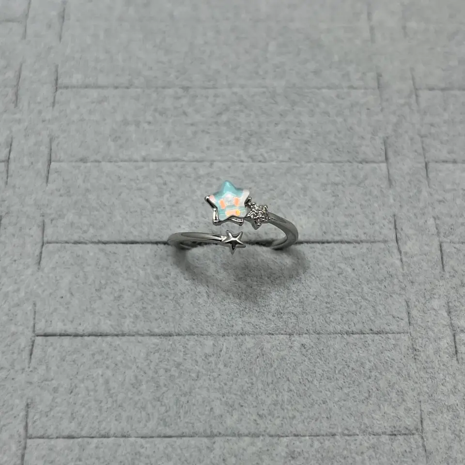 Vip I Ayarlanabilir Taşlı Yıldız Yüzük