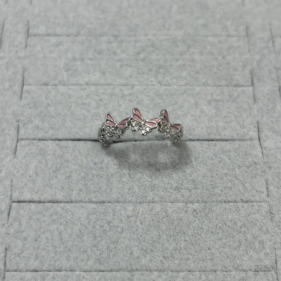 Vip I Ayarlanabilir Mineli Kelebek Yüzük