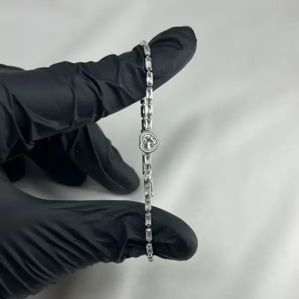 Vip I Taşlı Kalp Bileklik