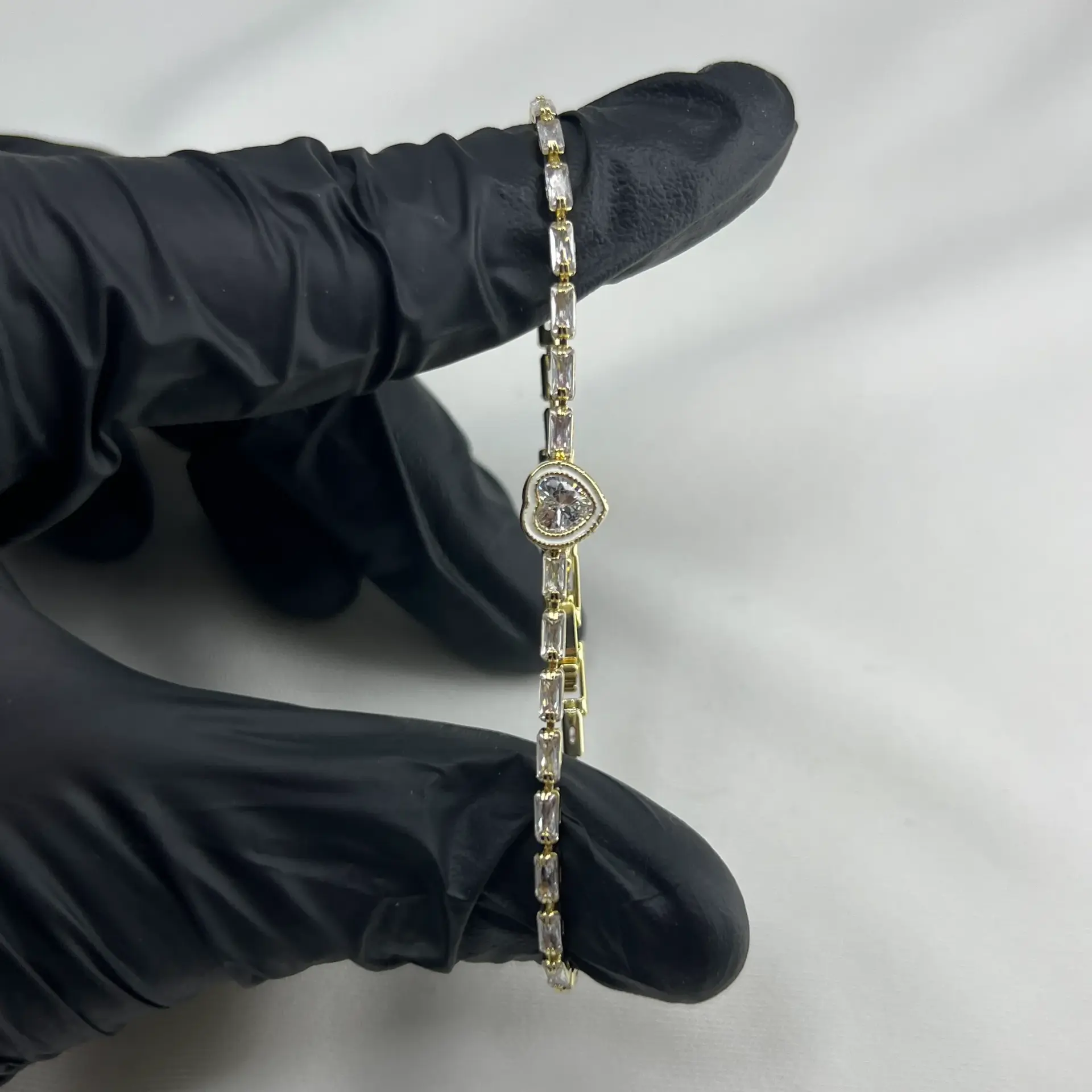 Vip I Taşlı Kalp Bileklik