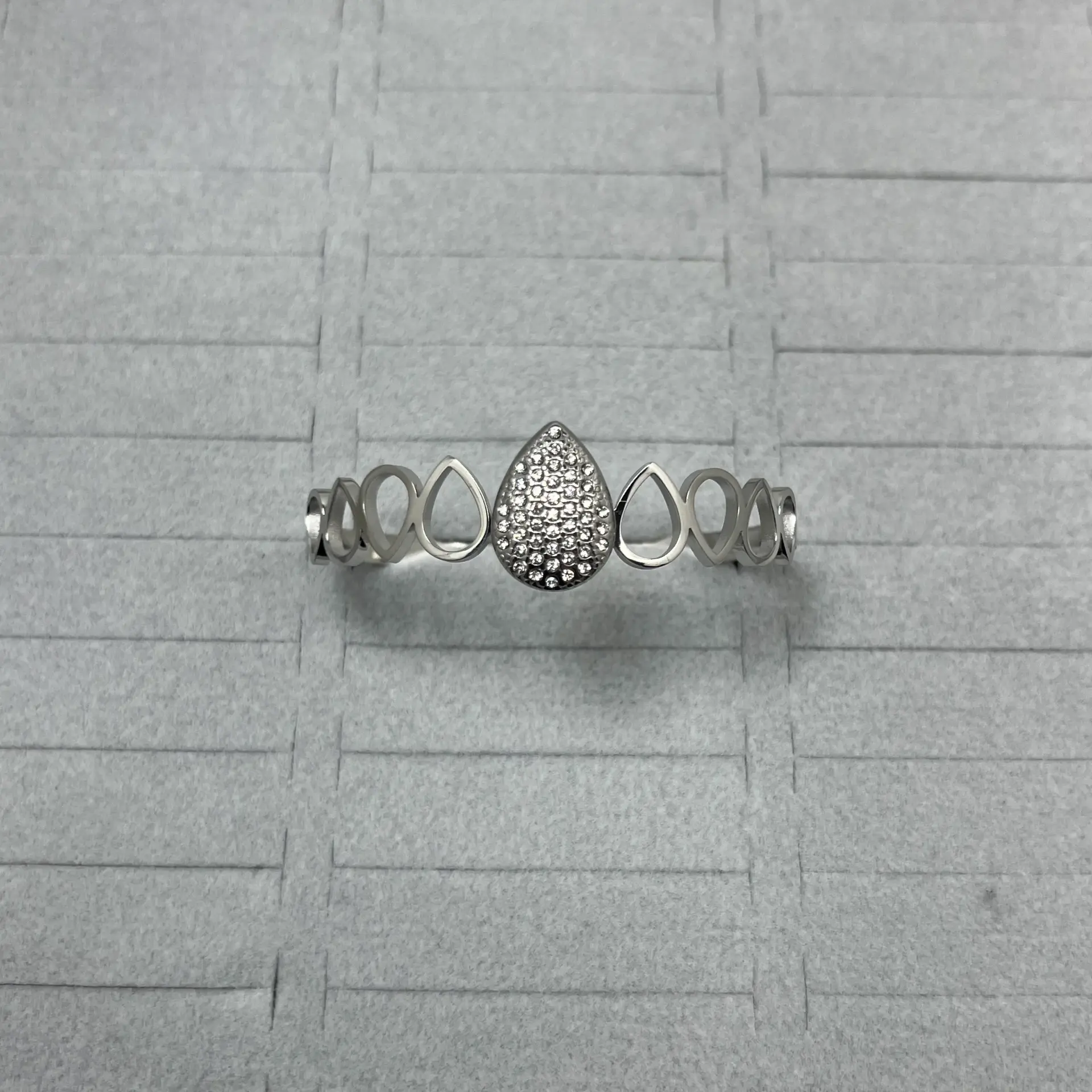 ÇELİK I Damla Taşlı Kelepçe