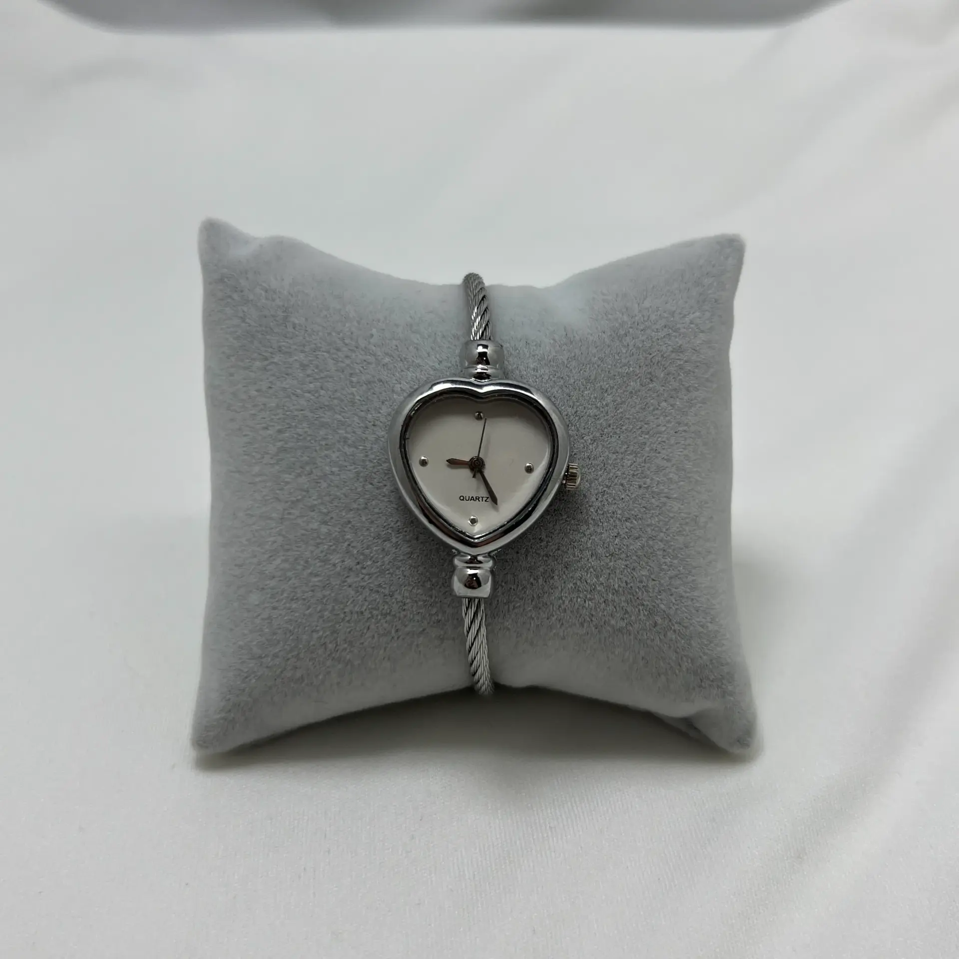 METAL I Beyaz Kalp Saat