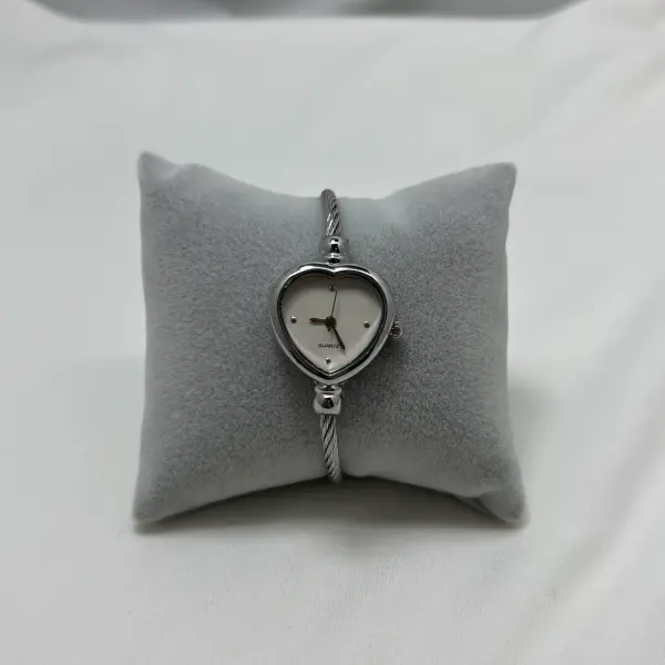 METAL I Beyaz Kalp Saat