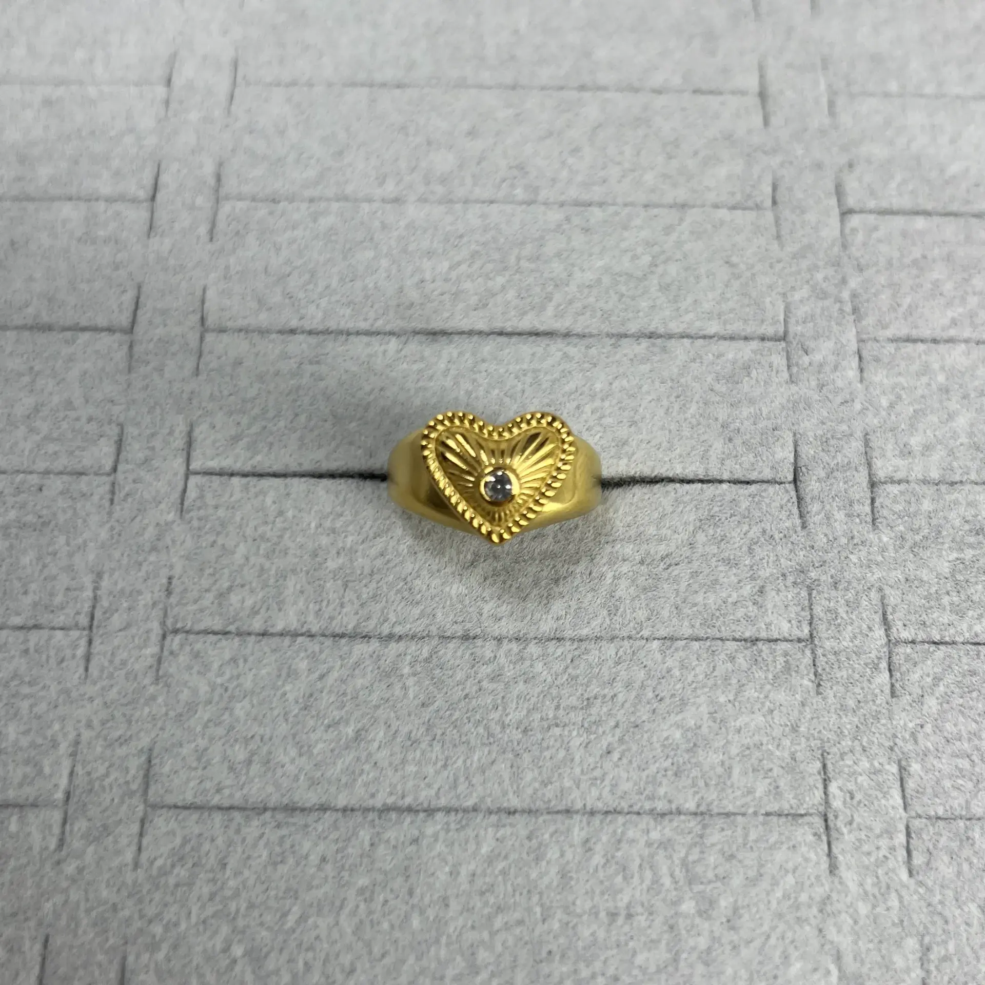 ÇELİK I Ayarlanabilir Taşlı Kalp Yüzük